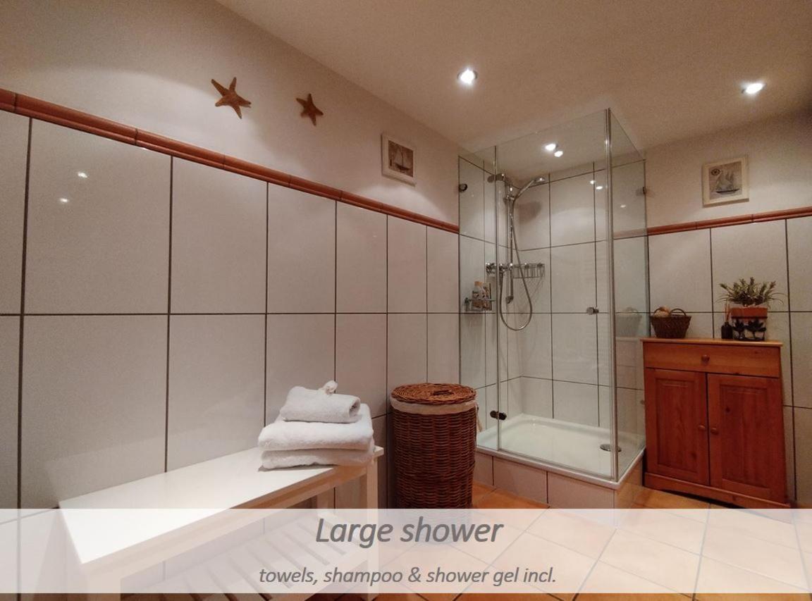 Souterrain-Apartment Mit Privater Sauna Duisburg Luaran gambar